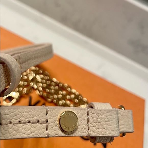 SOLD Louis Vuitton Easy Pouch on Strap SOLD - Picture 9 of 14